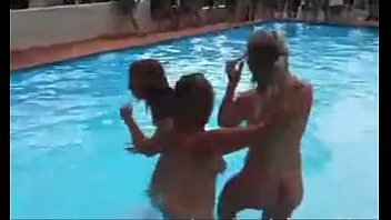 silva porno na piscina lenka da free Granny mature norma