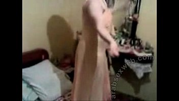 mom when arab outside is at work Malay free download video