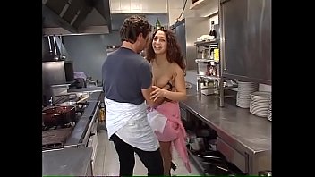 amanda kitchen fuck **** seduces mom